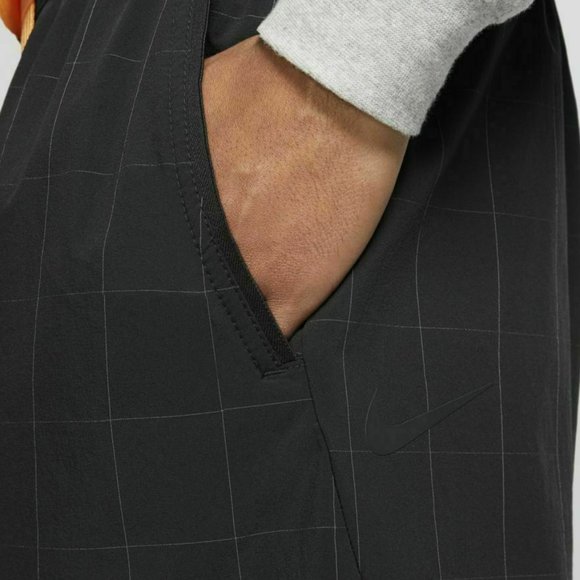 Nike Sportswear NSW Tech Pack Woven Shorts Black Belted BV4458-010 - Picture 7 of 12